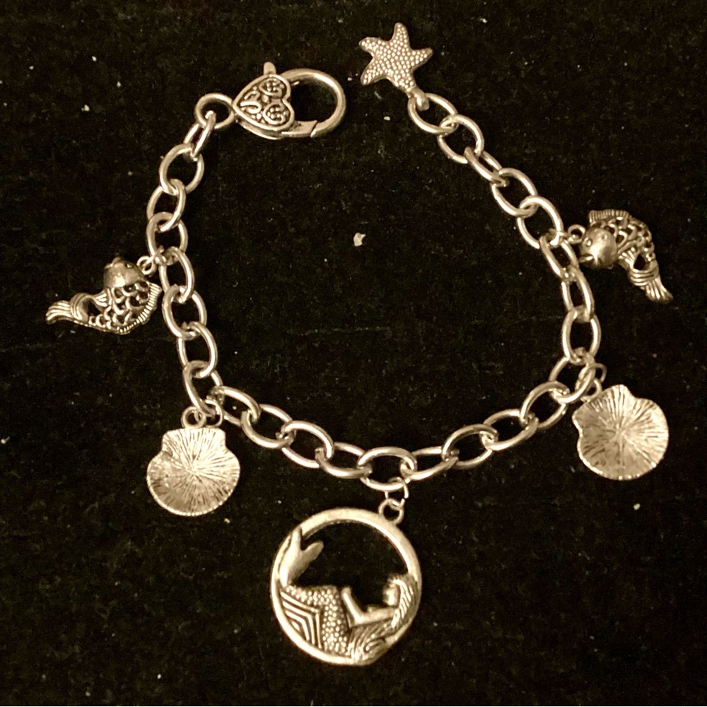 Silver Mermaid Seashell Charm Bracelet 7”
